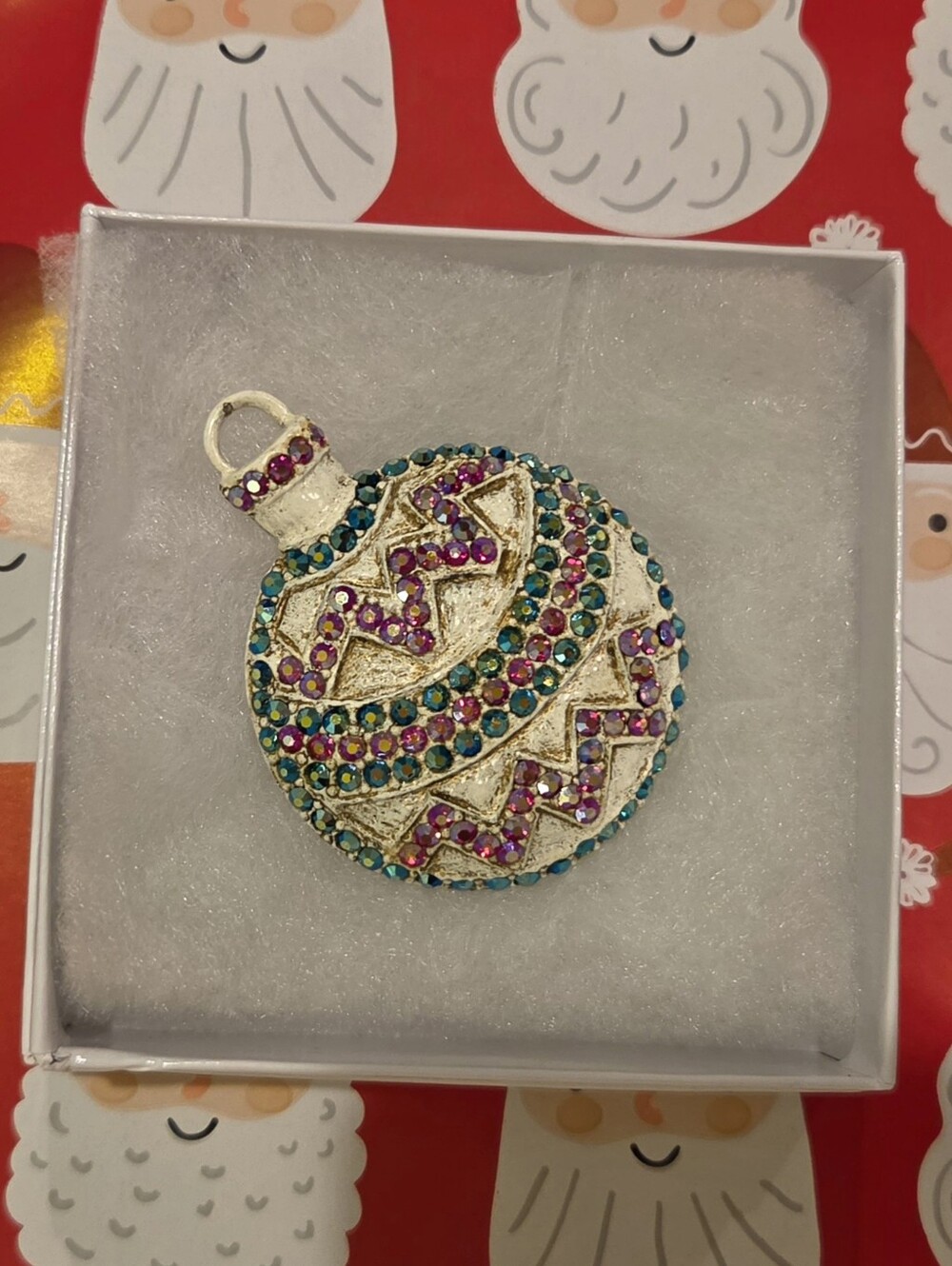 VINTAGE CHRISTMAS ORNAMENT BROOCH